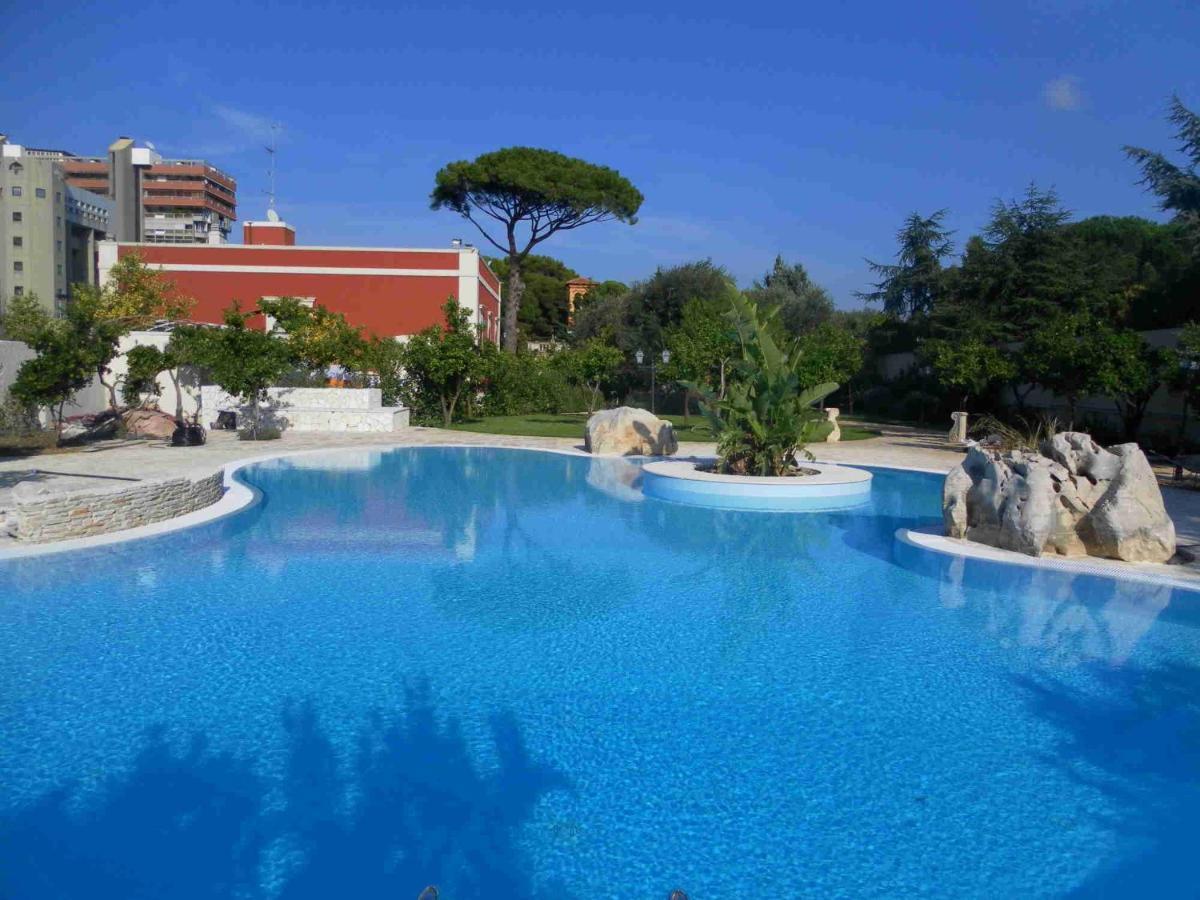 Executive L'Orangerie Bb Hotel Bari Exterior photo